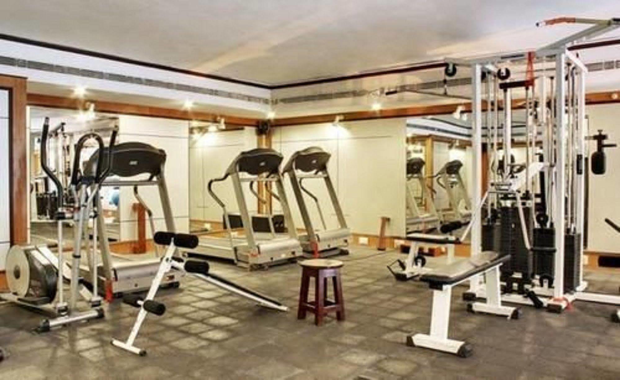 Hotel Swosti Premium Bhuvanesvar Kültér fotó